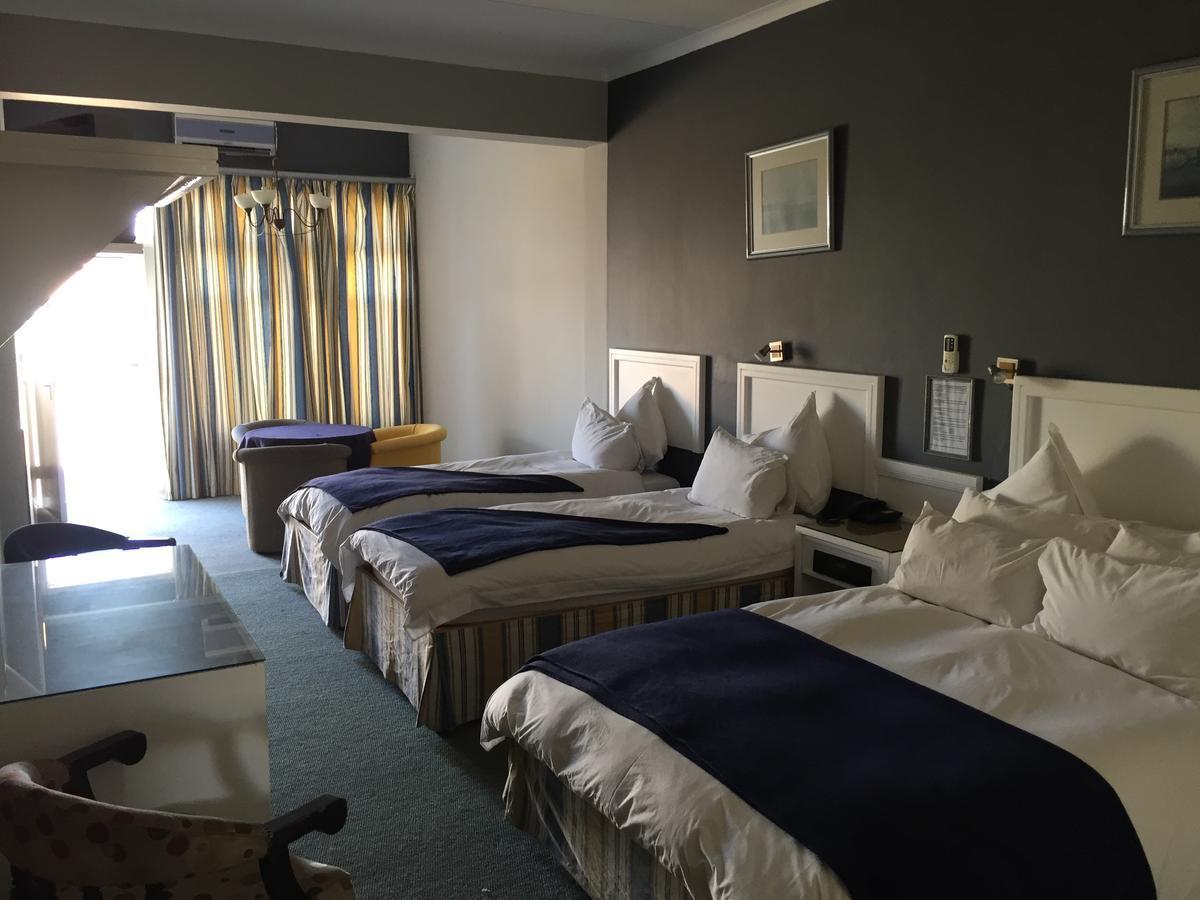 Casa Mia Hotel Уолфиш-Бей Экстерьер фото